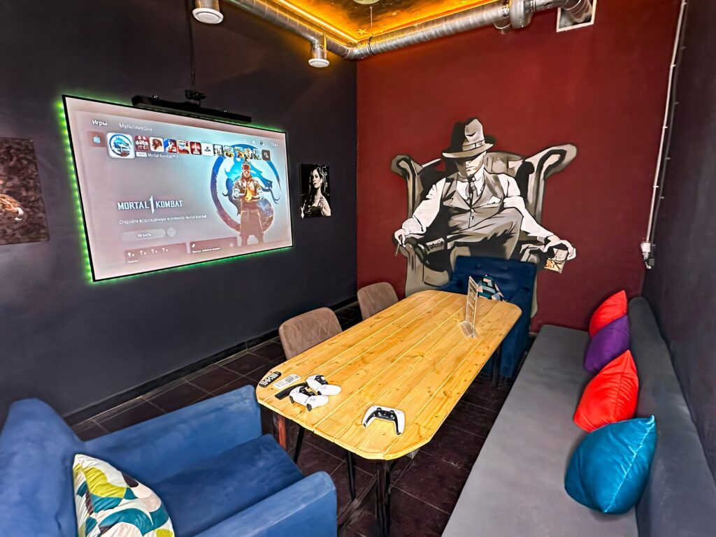 Исследуйте мир «Манчкина», «Уно», «Каркассона», «Диксита» и других захватывающих игр, посетив уютные кафе и игровые лофты в Петербурге. Выбирайте из списка лучших антикафе, где можно сыграть в «Мафию», сразиться в PlayStation, насладиться ароматным чаем по литрам и насладиться изысканными лакомствами. Полная информация о тарифах, адресах и режиме работы – в нашей подборке мест, где поиграть в настолки.