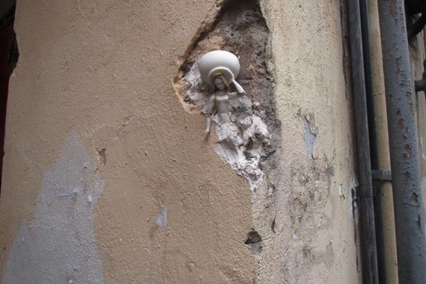 u041cu0438u043du0438u0430u0442u044eu0440u043du044bu0435 u0441u043au0443u043bu044cu043fu0442u0443u0440u044b u043fu043eu044fu0432u0438u043bu0438u0441u044c u0432u043e u0434u0432u043eu0440u0430u0445 u0412u0430u0441u0438u043bu044cu0435u0432u0441u043au043eu0433u043e u043eu0441u0442u0440u043eu0432u0430