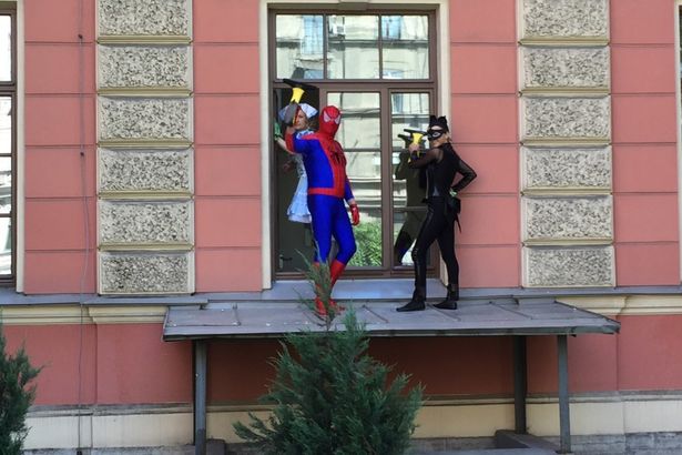 u041fu0435u0442u0435u0440u0431u0443u0440u0433u0441u043au0430u044f u043au043bu0438u043du0438u043du0433u043eu0432u0430u044f u043au043eu043cu043fu0430u043du0438u044f u0441u0434u0435u043bu0430u043bu0430 u043fu0440u0430u0437u0434u043du0438u043a u0434u043bu044f u0434u0435u0442u0435u0439 u0432 u0431u043eu043bu044cu043du0438u0446u0435 u0438u043cu0435u043du0438 u0420u0430u0443u0445u0444u0443u0441u0430