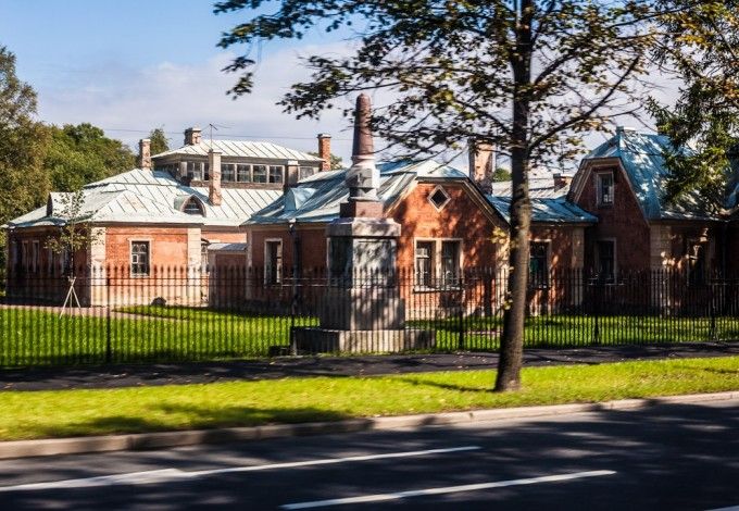 u041fu0435u0442u0435u0440u0433u043eu0444 u043fu043eu043bu0443u0447u0438u043b u043cu0443u0437u0435u0439u043du043eu0433u043e u00abu041eu0441u043au0430u0440u0430u00bb