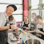 12 кулинарных студий и ресторанов Петербурга, где дети от 3 лет учатся готовить гноччи, мильфей и десерты под присмотром профессиональных шеф-поваров — с именным дипломом и дегустацией на месте.