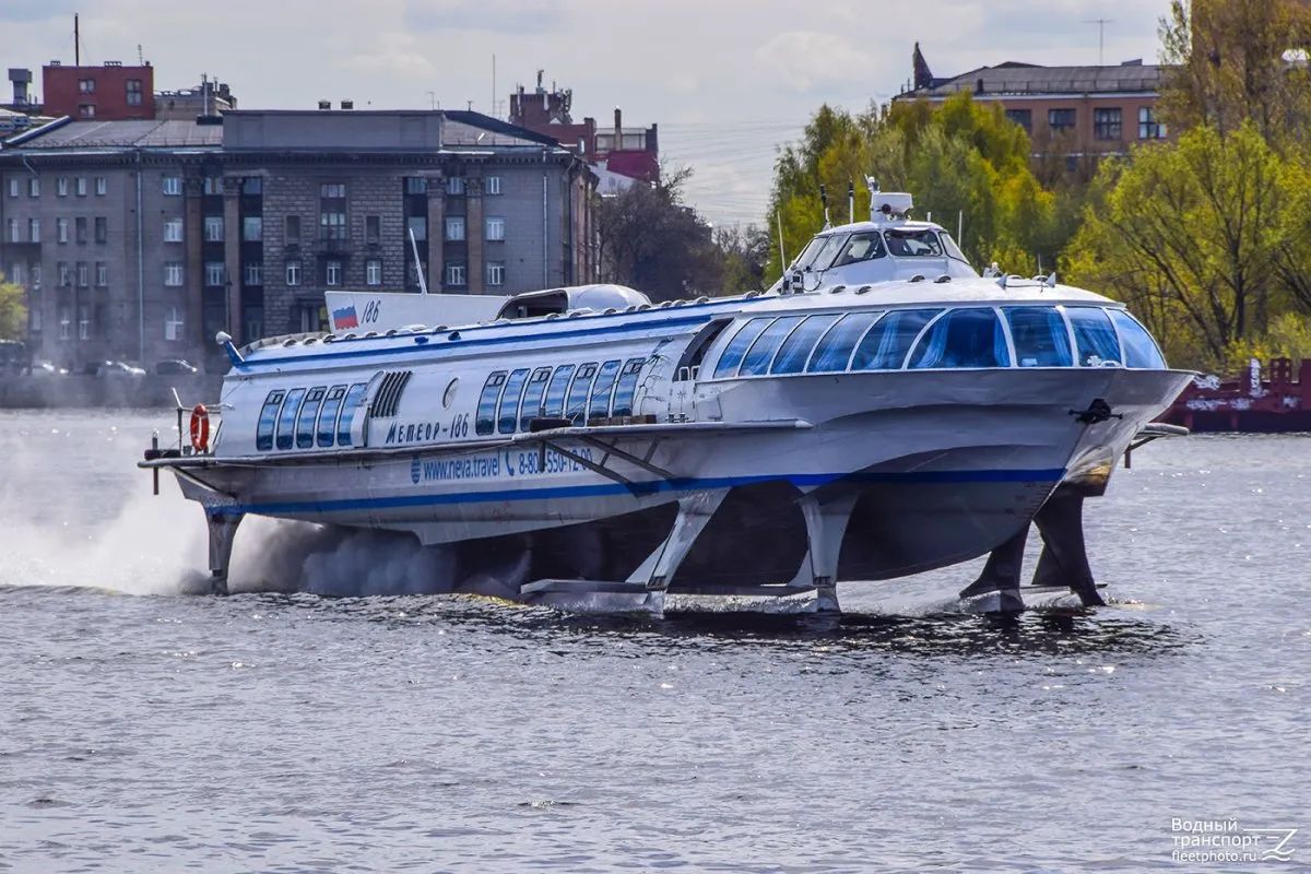 На метеоре в Кронштадт