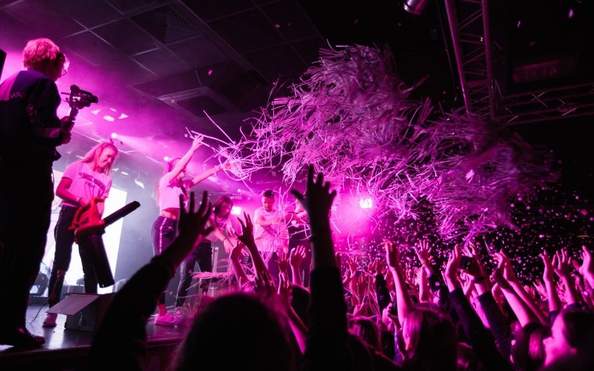 u0411u0438u043bu0435u0442u044b u043du0430 u00abu041du043eu0432u044bu0439 u0440u044du0439u0432u00bb u0434u043bu044f u043fu043eu0434u0440u043eu0441u0442u043au043eu0432 u043cu043eu0436u043du043e u043au0443u043fu0438u0442u044c u0441 50% u0441u043au0438u0434u043au043eu0439