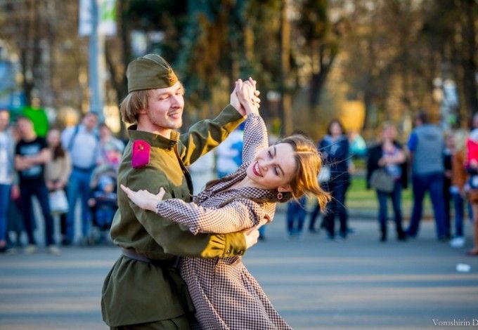 u0422u0430u0432u0440u0438u0447u0435u0441u043au0438u0439 u0441u0430u0434 u043fu0440u0435u0432u0440u0430u0442u0438u0442u0441u044f u0432 u0442u0430u043du0446u0435u0432u0430u043bu044cu043du0443u044e u0440u0435u0442u0440u043eu043fu043bu043eu0449u0430u0434u043au0443