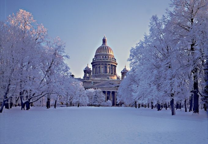 u0412 u041fu0435u0442u0435u0440u0431u0443u0440u0433 u043fu0440u0438u0434u0435u0442 u043du0430u0441u0442u043eu044fu0449u0430u044f u0437u0438u043cu0430