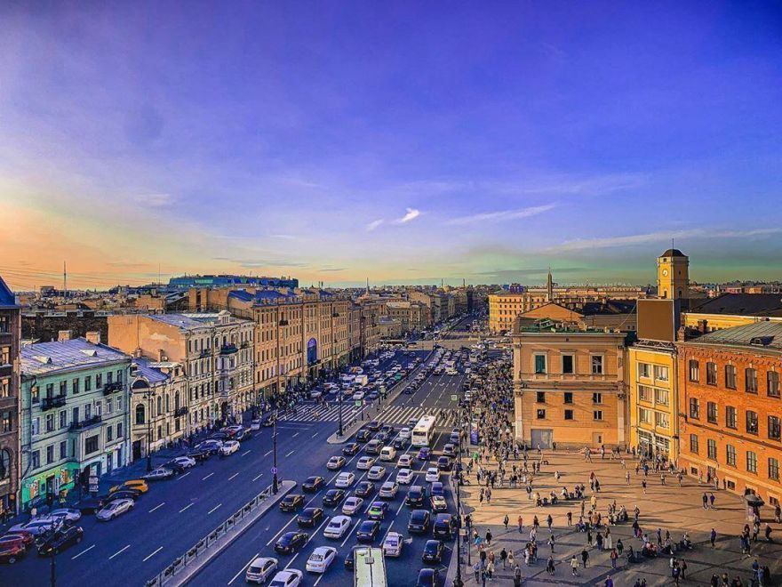 Вид с панорамной площадки ТРК «Галерея»