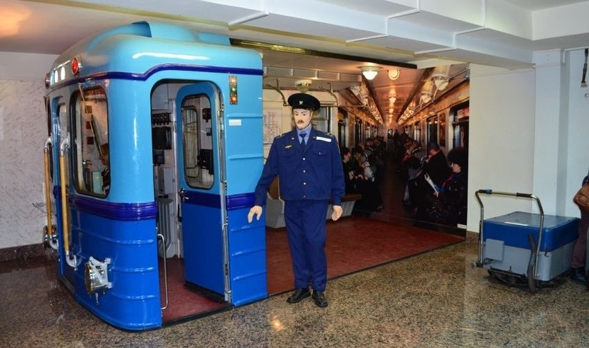 Оператор Wi-Fi в метро МаксимаТелеком запустил опцию пятиминутной интернет-сессии для пассажиров, которые совершают короткие поездки или пересадки. В случае короткой сессии количество рекламы перед входом в сеть сокращается вдвое.