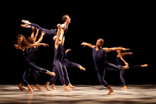 25 мая в 19.30 в Михайловском театре состоится мировая премьера балета «Люблю тебя, Петра творенье...» по мотивам поэмы Пушкина «Медный всадник».