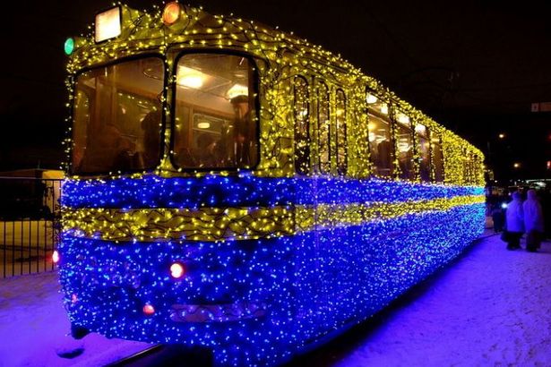 u0420u0435u0442u0440u043e-u0442u0440u0430u043cu0432u0430u0439 u043eu0442u043fu0440u0430u0432u0438u0442u0441u044f u0432 u043du043eu0432u043eu0433u043eu0434u043du0435u0435 u043fu0443u0442u0435u0448u0435u0441u0442u0432u0438u0435 u043fu043e u041fu0435u0442u0435u0440u0431u0443u0440u0433u0443