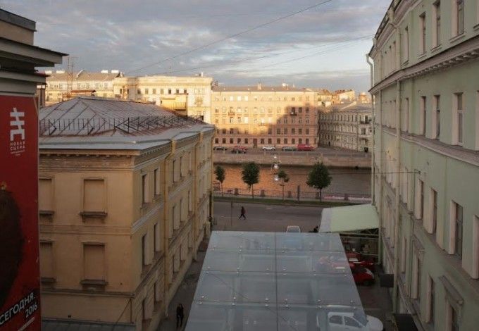 u0410u043bu0435u043au0441u0430u043du0434u0440u0438u043du0441u043au0438u0439 u0442u0435u0430u0442u0440 u043eu0442u043au0440u043eu0435u0442 u043au0440u044bu0448u0443 u0434u043bu044f u043fu043eu0441u0435u0449u0435u043du0438u044f