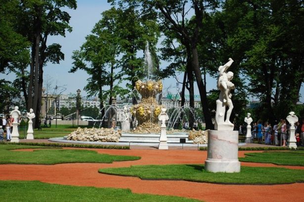 u0412 u0447u0435u0441u0442u044c u0414u043du044f u0433u043eu0440u043eu0434u0430 u0432 u041bu0435u0442u043du0435u043c u0441u0430u0434u0443 u0437u0430u043fu0443u0441u0442u044fu0442 u0444u043eu043du0442u0430u043du044b