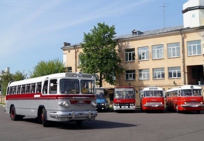 u0412 u041fu0435u0442u0440u043eu043fu0430u0432u043bu043eu0432u0441u043au043eu0439 u043au0440u0435u043fu043eu0441u0442u0438 u043fu0440u043eu0439u0434u0435u0442 u043eu0434u043du043eu0434u043du0435u0432u043du0430u044f u0432u044bu0441u0442u0430u0432u043au0430 u043fu0435u0442u0435u0440u0431u0443u0440u0433u0441u043au0438u0445 u0430u0432u0442u043eu0431u0443u0441u043eu0432