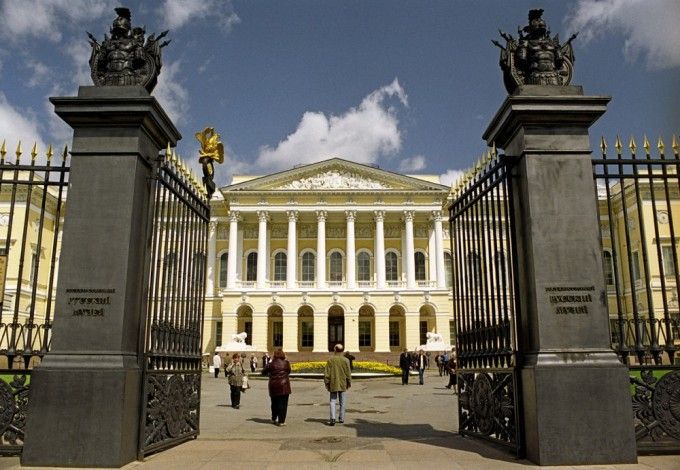 27 июля каждый, кто купит билет в Михайловский дворец или Корпус Бенуа, сможет посетить любой другой филиал музея на выбор бесплатно.