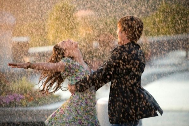 u041du0430 u041fu0435u0442u0435u0440u0431u0443u0440u0433 u043du0430u0434u0432u0438u0433u0430u0435u0442u0441u044f u0433u0440u043eu0437u0430