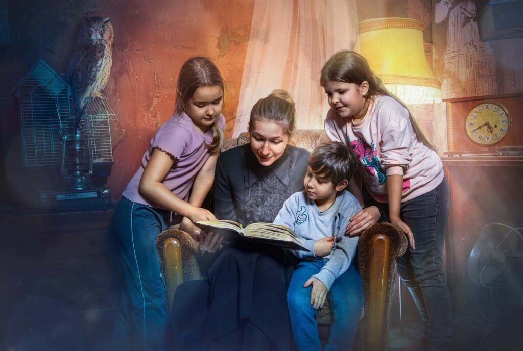 В Санкт-Петербурге представлено множество захватывающих приключенческих детских квестов, которые подарят детям незабываемые приключения. Детские квесты в СПб предлагают тематические комнаты, интерактивные задания и сложные головоломки. Независимо от возраста вашего ребенка, вы найдете здесь идеальный способ весело провести время и погрузиться в атмосферу приключений.