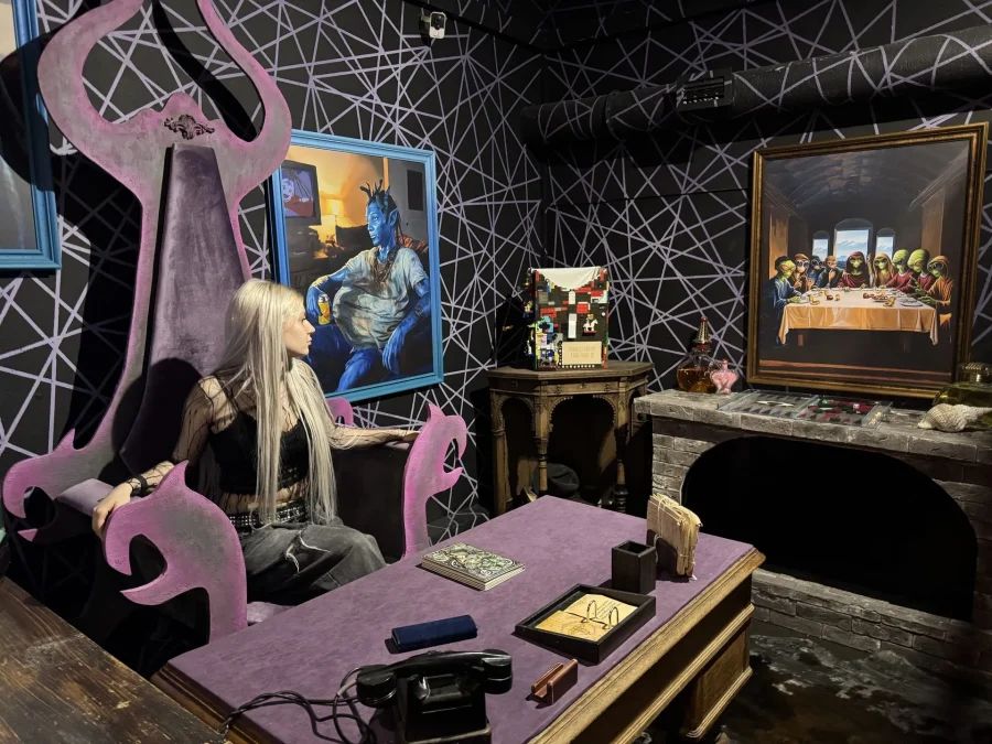 Яркие граффити, автомобиль Элвиса Пресли, гигантский макет Петербурга, столетний парфюм, специи и кофе со всего света, оригинальные вещицы для любовных утех — и это далеко не все интересности из этих необычных музеев. Большой список всех занимательных музеев и выставок Петербурга, которые понравятся как гостям, так и жителям города.