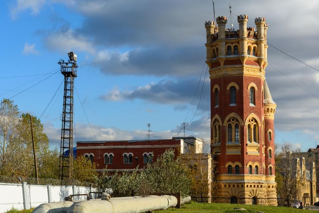 u041fu0440u043eu0433u0443u043bu043au0430 u0432u043eu043au0440u0443u0433 u0441u0442u0430u043du0446u0438u0439 u00abu041fu0440u043eu043bu0435u0442u0430u0440u0441u043au0430u044fu00bb u0438 u00abu041bu043eu043cu043eu043du043eu0441u043eu0432u0441u043au0430u044fu00bb