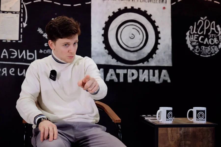 «Part Academy» с 2009 года выпустила 10 000 студентов, часть из которых работает в МХТ и БДТ — и ещё 18 студий для тех, кто хочет на сцену.