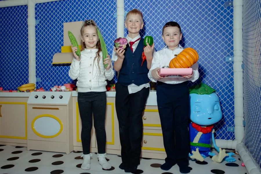 Места для празднования дня рождения в Санкт-Петербурге: интересные идеи, уютные локации и варианты для любой компании.