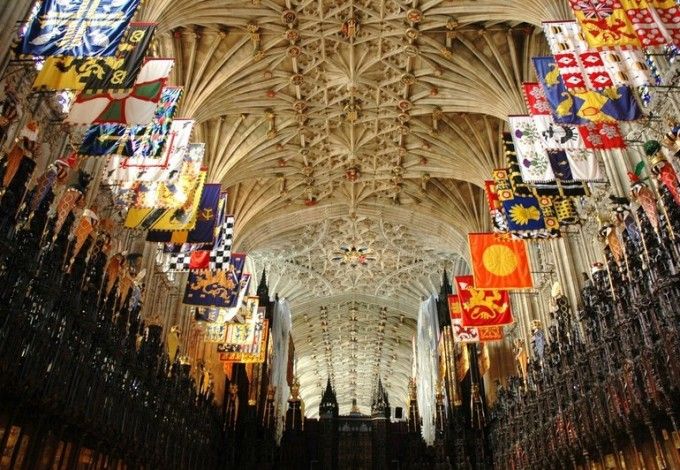 12 октября петербуржцы и гости города смогут на один день окунуться в атмосферу сказок: побывать в зале фантазий с фестивальными лентами и рыцарскими знаменами, посмотреть на настоящих эльфов, орков и прочих магических персонажей, послушать музыку из любимых ролевых видеоигр в живом исполнении, да и просто окунуться в сказочный мир легендарных фантастических саг.