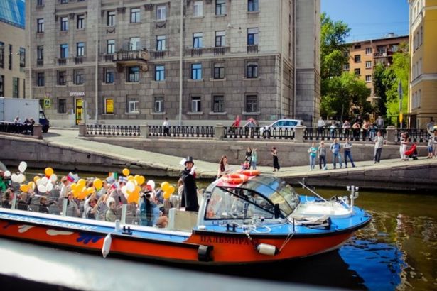 u0413u0440u0430u043du0434u0438u043eu0437u043du044bu0439 u0440u0435u0447u043du043eu0439 u041au0430u0440u043du0430u0432u0430u043b u043fu0440u043eu0439u0434u0451u0442 4 u0438u044eu043bu044f