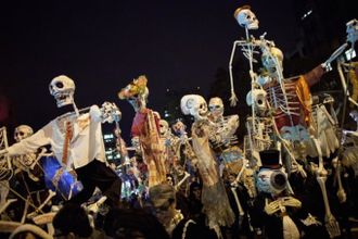 29 октября в центре Петербурга пройдет настоящий костюмированный парад в честь Хэллоуина. Принять участие в параде сможет любой желающий.