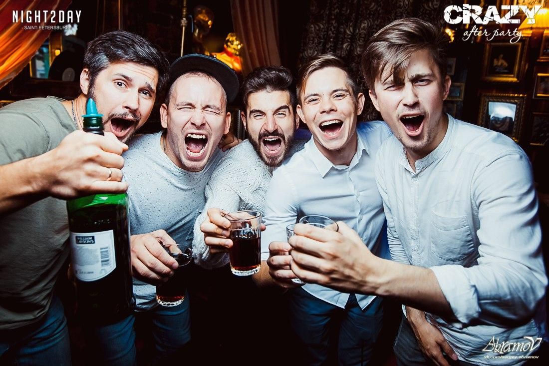 The bar XXXX на 3-й Cоветской&nbsp;будет вести прямые трансляции футбольных матчей, проходящих в рамках Чемпионата мира по футболу. Посмотреть игры можно будет на большом экране, заказав в баре вкуснейшие напитки, стейки, бургеры и другие хиты разных кухонь мира, специально включенные в меню в честь Чемпионата.