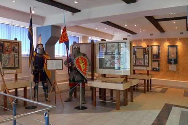 u0418u0441u0442u043eu0440u0438u043au043e-u0430u0440u0445u0435u043eu043bu043eu0433u0438u0447u0435u0441u043au0438u0439 u043cu0443u0437u0435u0439 u00abu041du0438u0435u043du0448u0430u043du0446u00bb u043cu043eu0436u043du043e u043fu043eu0441u0435u0442u0438u0442u044c u0431u0435u0441u043fu043bu0430u0442u043du043e