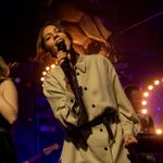 Санкт-Петербург предлагает множество отличных вариантов для тех, кто хочет научиться петь, играть на гитаре или фортепиано. Мы собрали лучшие музыкальные школы города, где взрослые могут начать своё музыкальное путешествие с нуля или продолжить развивать навыки. Здесь вы найдете курсы для всех уровней, от новичков до продвинутых, и сможете раскрыть свой творческий потенциал в дружелюбной атмосфере. Независимо от жанра — будь то джаз, классика или поп — вы будете уверенно выступать перед публикой.