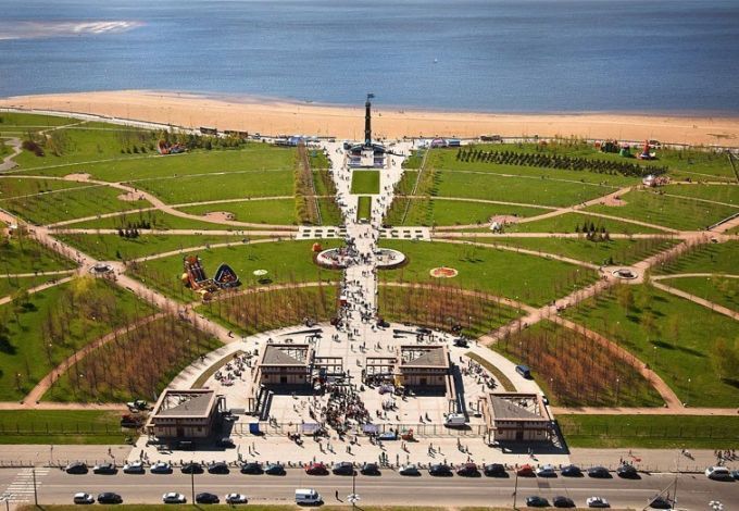 u041fu0435u0442u0435u0440u0431u0443u0440u0436u0446u044b u0441u043eu0431u0438u0440u0430u044eu0442 u043fu043eu0434u043fu0438u0441u0438 u043fu0440u043eu0442u0438u0432 u0443u043du0438u0447u0442u043eu0436u0435u043du0438u044f u041fu0430u0440u043au0430 300-u043bu0435u0442u0438u044f 