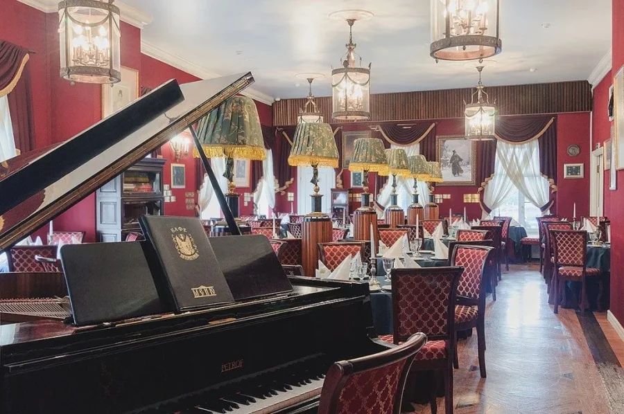 Литературное кафе интерьер СПб