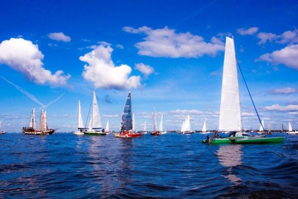 u0413u043eu043du043au0438 u043au0430u0442u0430u043cu0430u0440u0430u043du043eu0432 u0438 u044fu0445u0442 u043du0430 u00abu041eu0440u0430u043du0438u0435u043du0431u0430u0443u043cu0441u043au043eu043c u043cu043eu0440u0441u043au043eu043c u0444u0435u0441u0442u0438u0432u0430u043bu0435u00bb