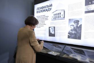 Выставка «Герои Ленфильма», премьера короткометражки «Трезорка» о блокаде и 100+ бесплатных показов в библиотеках шести районов и на Елагином.