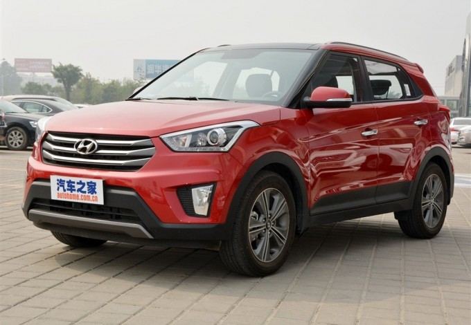 u041au043eu043cu043fu0430u043du0438u044f Hyundai u043fu0440u0435u0434u0441u0442u0430u0432u0438u0442 u0432 u0421u0430u043du043au0442-u041fu0435u0442u0435u0440u0431u0443u0440u0433u0435 u043du043eu0432u044bu0439 u043au043eu043cu043fu0430u043au0442u043du044bu0439 u043au0440u043eu0441u0441u043eu0432u0435u0440 