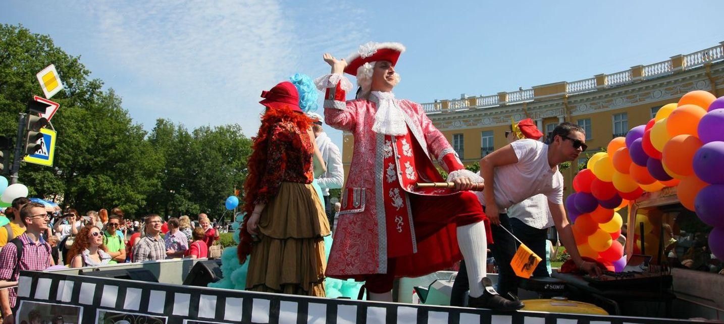 23-24 июня Царское село отмечает свой 308 День Рождения. В программе мероприятий: царскосельский балет и джаз, мотовыставка и международный фестиваль воздушных змеев, музыкальный марафон и другие мероприятия на нескольких площадках города.