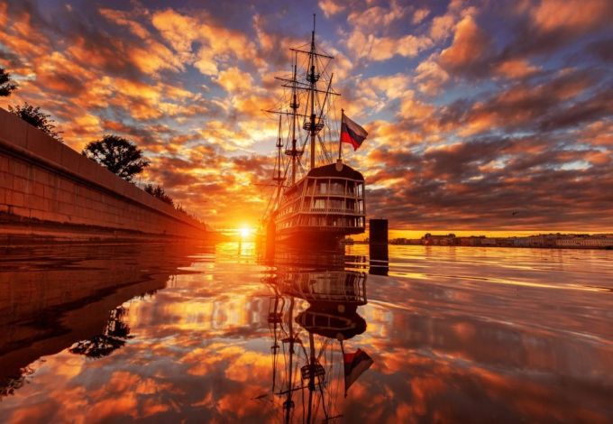 26 и 27 марта в Северной столице ожидается потепление. Скажет свое слово обширный антициклон с центром над Балтийским морем. Именно он будет поддерживать очень высокое атмосферное давление- 773 мм ртутного столба и довольно ощутимый прохладный северо- западный ветер.&nbsp;