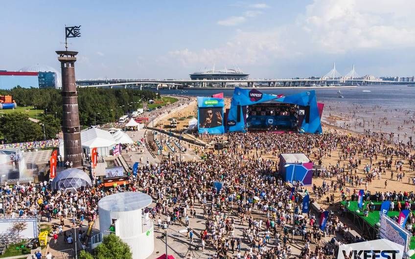 Четыре сцены для музыкальных выступлений