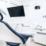 Primed, СТОМА, ИНТАН и ещё 8 клиник: импланты Straumann, Nobel, Osstem, протоколы All-on-4, виниры, цены под ключ от 34 000 ₽.