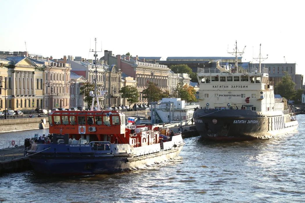 В 2025 году с 1 по 11 мая петербуржцев и гостей города ждет множество впечатляющих мероприятий: от грандиозного Фестиваля ледоколов до масштабного празднования 80-летия Великой Победы. PITER.NOW подготовил для вас подборку самых интересных событий, которые не стоит пропустить на майских каникулах.