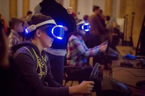 u0412u044bu0441u0442u0430u0432u043au0430 u00abu041cu0438u0440 u0412u0438u0440u0442u0443u0430u043bu044cu043du043eu0439 u0420u0435u0430u043bu044cu043du043eu0441u0442u0438u00bb