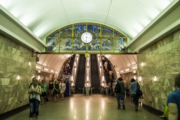 u041au0430u043a u0431u0443u0434u0435u0442 u0440u0430u0431u043eu0442u0430u0442u044c u0442u0440u0430u043du0441u043fu043eu0440u0442 u041fu0435u0442u0435u0440u0431u0443u0440u0433u0430 u0432 u043fu0440u0430u0437u0434u043du0438u0447u043du044bu0435 u043du043eu0447u0438