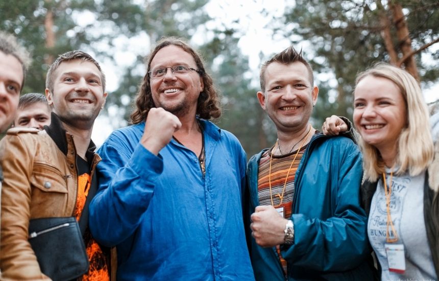 23 сентября под Петербургом пройдет большой бизнес-пикник, на котором соберутся миллионеры, миллиардеры и те, кто хочет ими стать, чтобы обменяться опытом. Хедлайнером пикника заявлен Сергей Полонский – долларовый миллиардер, строитель&nbsp;и создатель высоко-технологичного здания Башня Федерация, флагмана&nbsp;проекта Москва-сити.