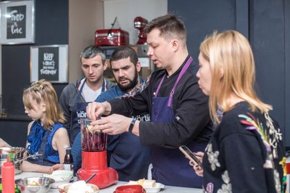 15 кулинарных школ и студий Петербурга: в том числе «Живи вкусно» на 120 кв. м с банкетным залом и профессиональной кухней.