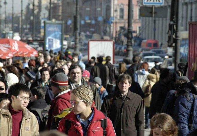 7 u043cu0438u043bu043bu0438u043eu043du043eu0432 u0438 u043du0435 u0431u043eu043bu044cu0448u0435. u041eu043fu0440u0435u0434u0435u043bu0435u043d u043fu0440u0435u0434u0435u043b u043du0430u0441u0435u043bu0435u043du0438u044f u041fu0435u0442u0435u0440u0431u0443u0440u0433u0430