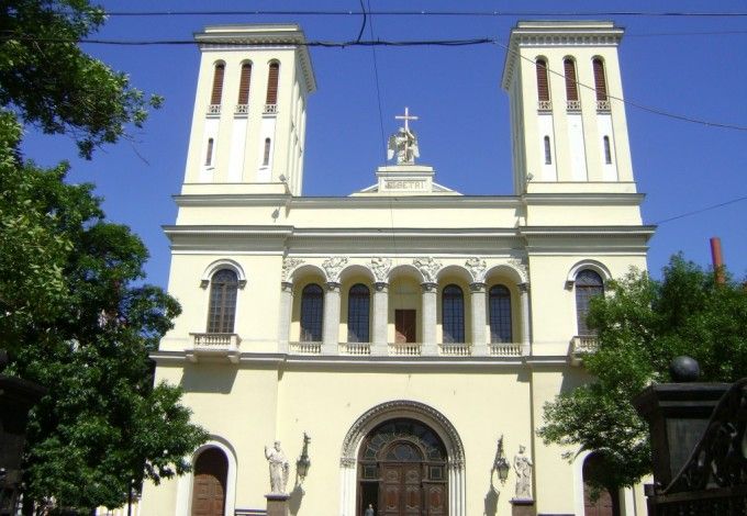 Фестиваль «Классика без границ» начнется 2 октября и будет радовать петербуржцев и гостей города вплоть до 2 декабря. На таких площадках, как Петрикирхе и «Яани кирик», можно будет послушать всемирно известные произведения поистине легендарных композиторов, среди которых Вивальди, Пьяццоллы и многие-многие другие.