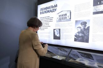 Выставка «Герои Ленфильма», премьера короткометражки «Трезорка» о блокаде и 100+ бесплатных показов в библиотеках шести районов и на Елагином.