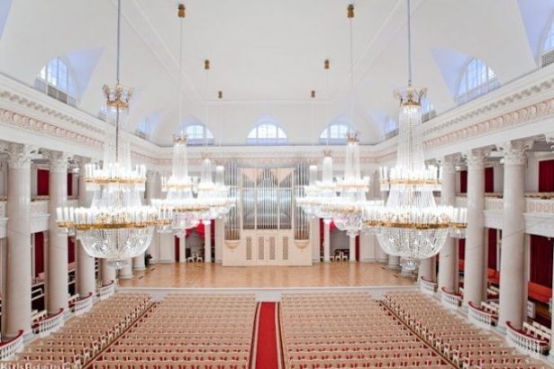 u0424u0438u043bu0430u0440u043cu043eu043du0438u044f u0440u0430u0441u043fu0440u043eu0434u0430u0435u0442 u0431u0438u043bu0435u0442u044b u043du0430 u043au043eu043du0446u0435u0440u0442 u043eu0440u0433u0430u043du043du043eu0439 u043cu0443u0437u044bu043au0438 u043fu043e 100 u0440u0443u0431u043bu0435u0439