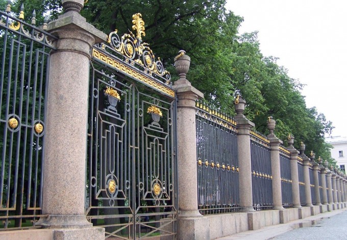 u041bu0435u0442u043du0438u0439 u0438 u041cu0438u0445u0430u0439u043bu043eu0432u0441u043au0438u0439 u0441u0430u0434u044b