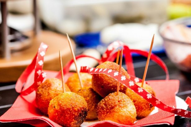 u0420u0435u0441u0442u043eu0440u0430u043du043du044bu0439 u0434u0435u043du044c