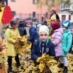 "Частная школа — это дорого", "в частной школе оценки ставят просто так", "после частной школы никуда не поступишь" — Питер Online пообщался с директором частной школы «Счастливое поколение», чтобы узнать правдивы ли эти и другие опасения родителей.